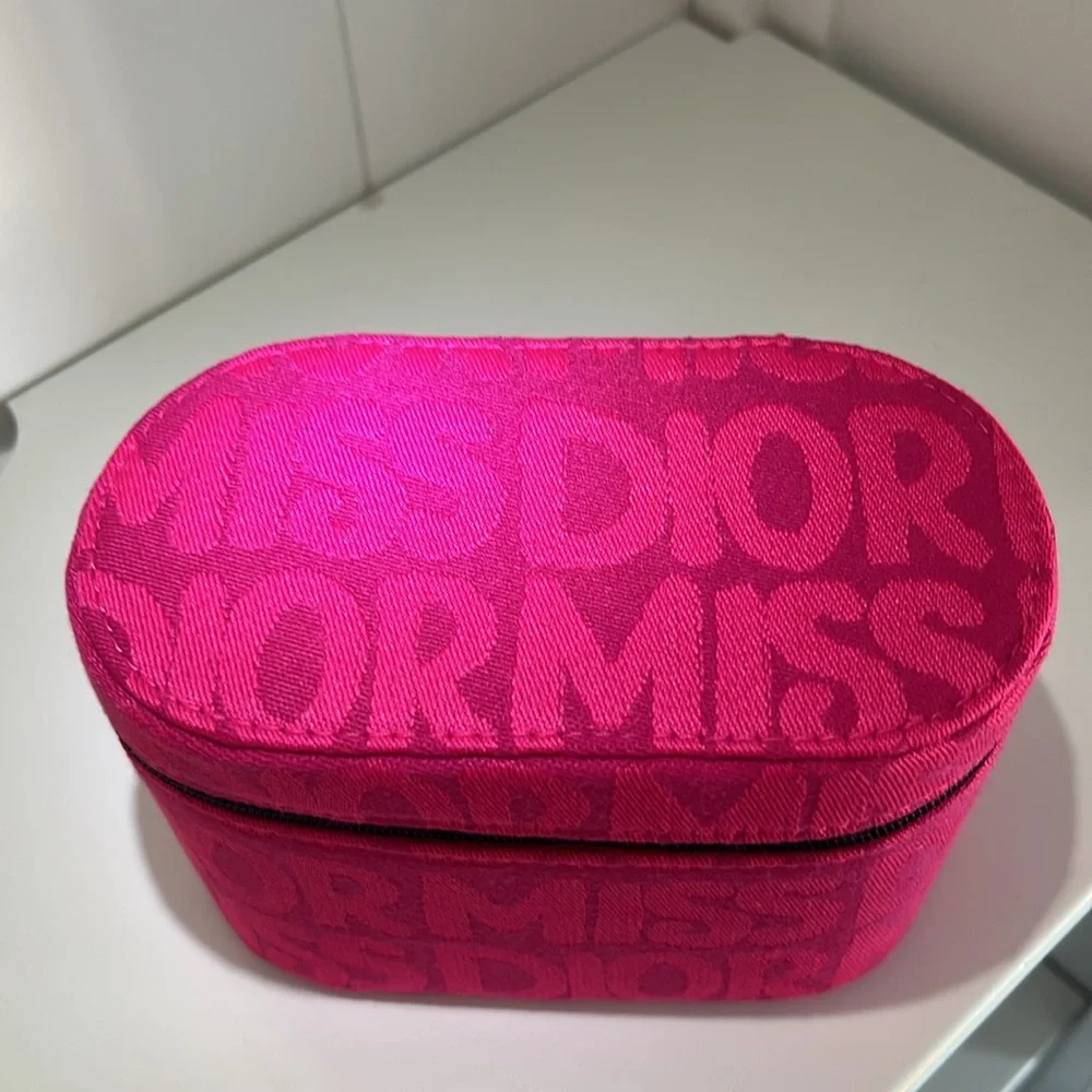 MISS DIOR HOT PINK ZIPPERED CASE-NWT - Picture 4 of 12
